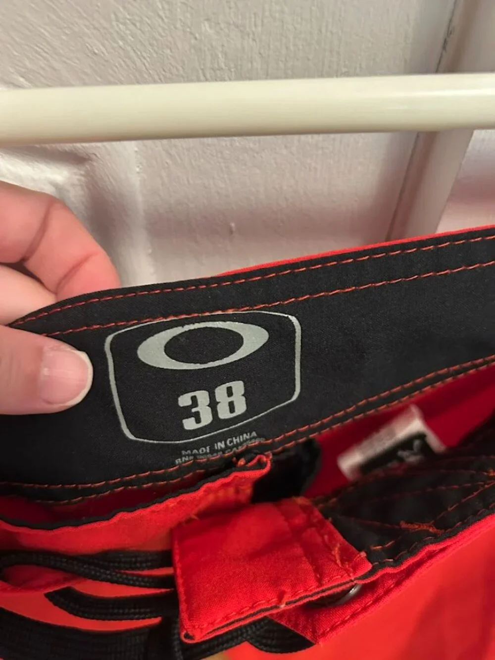 Oakley Red Board Shorts Mens 38 Spellout Logo Swim Trunks 11